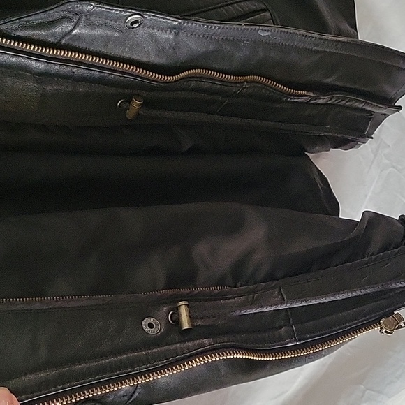 Leather coat - Picture 4 of 11